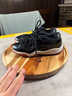 Nike Jordan 11 Low Unisex Kids US 2 Low Top Lace Up Sneakers Black/Red